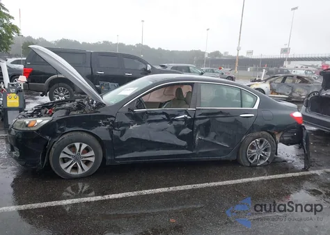 2015 Honda Accord Lx z USA, uszkodzony, nr VIN 1HGCR2F30FA221456